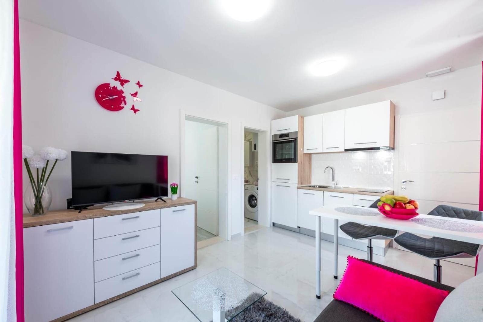 Apartments Kiki مْليني المظهر الخارجي الصورة
