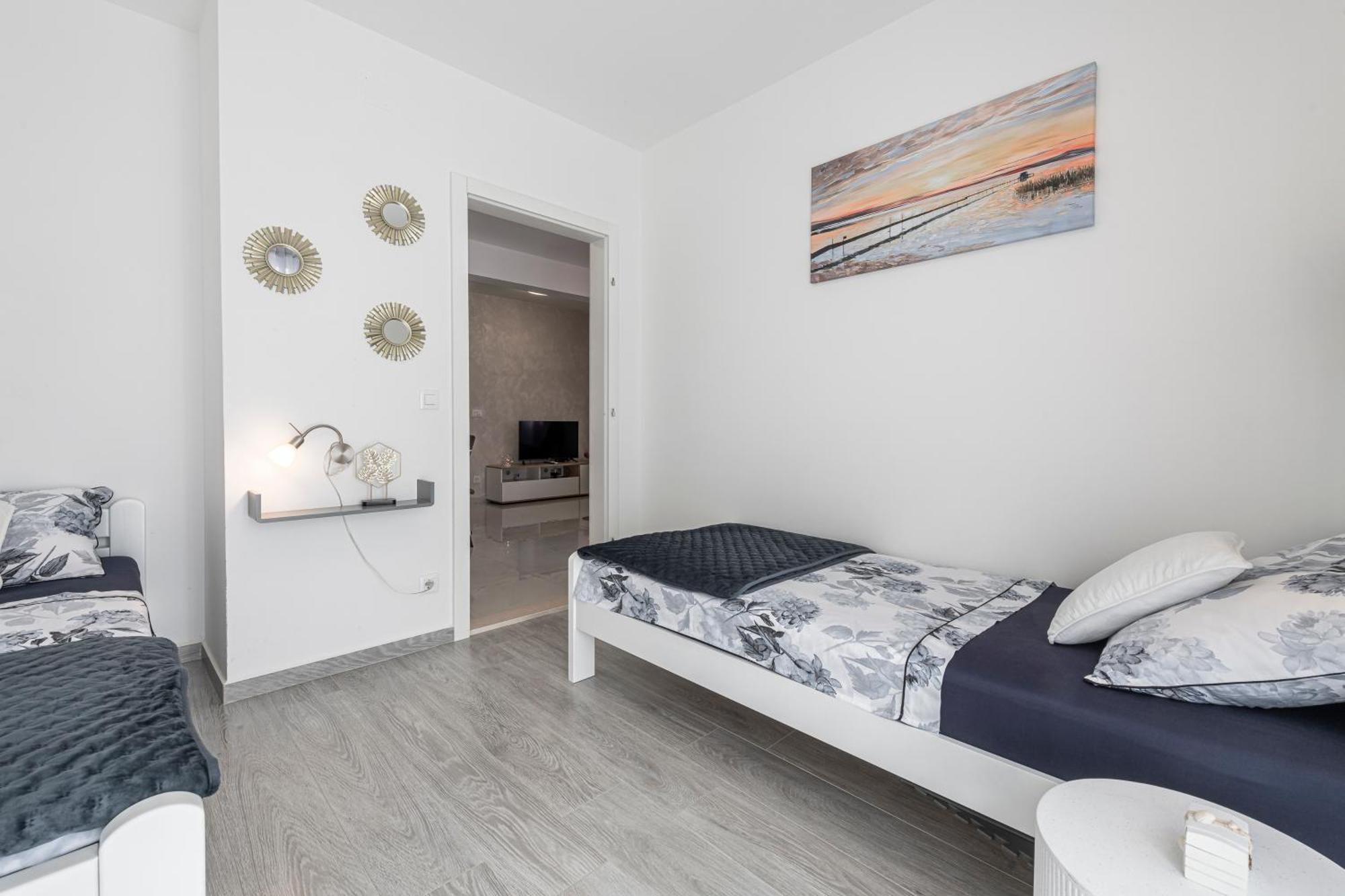 Apartments Kiki مْليني المظهر الخارجي الصورة