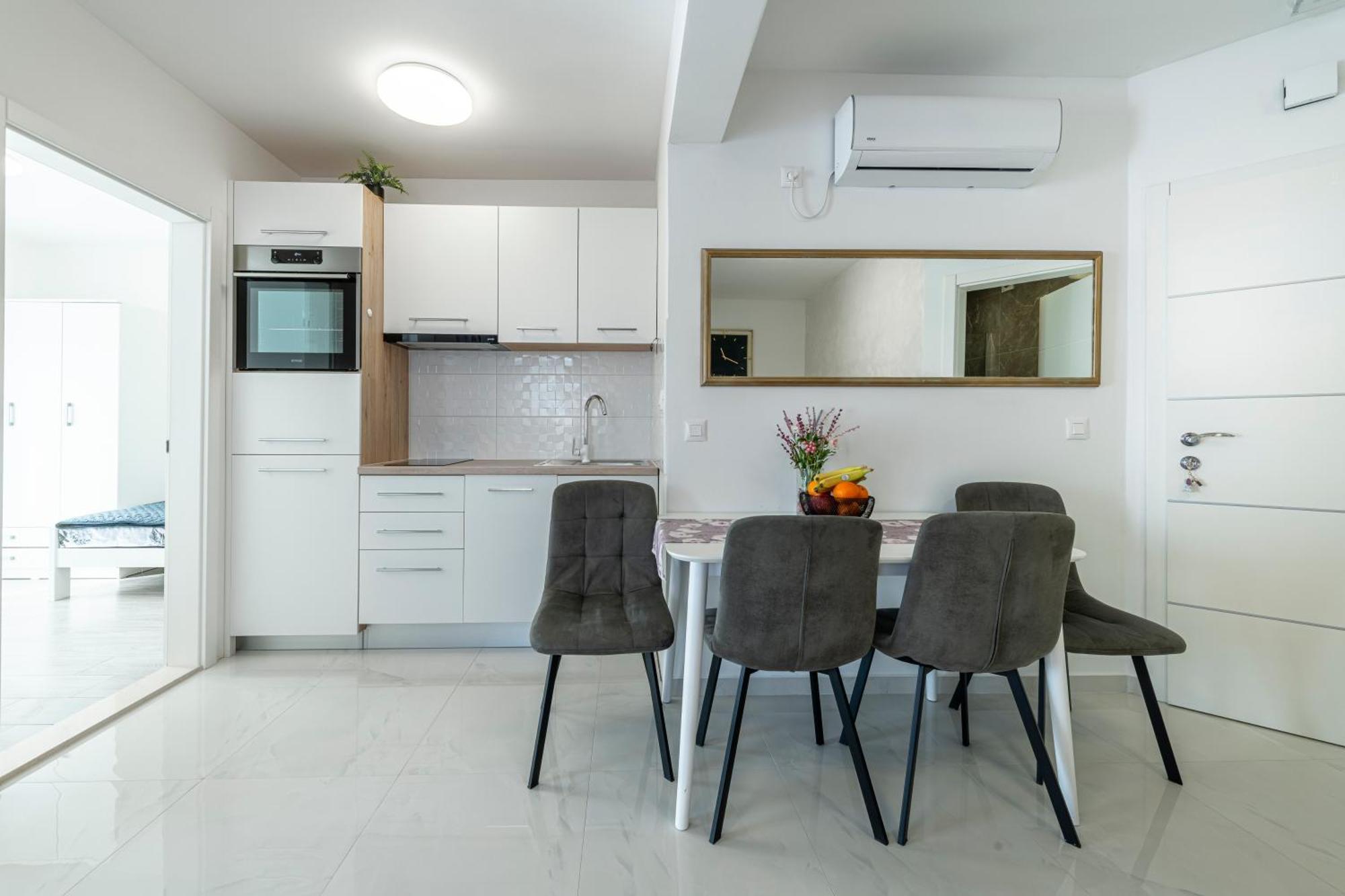 Apartments Kiki مْليني المظهر الخارجي الصورة